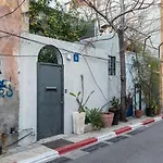 The Gem Of Neve Tzedek Stylish Home By Sea N\' Rent