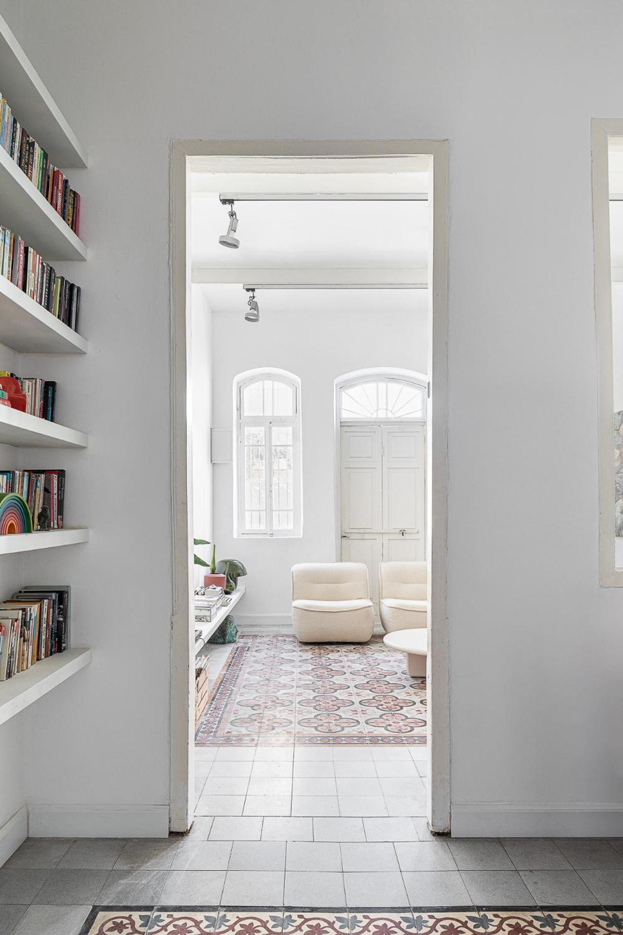 The Gem Of Neve Tzedek Stylish By Sea N' Rent