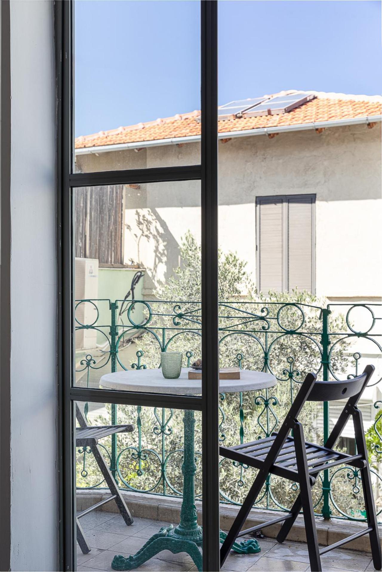 Apartment The Gem Of Neve Tzedek Stylish By Sea N' Rent